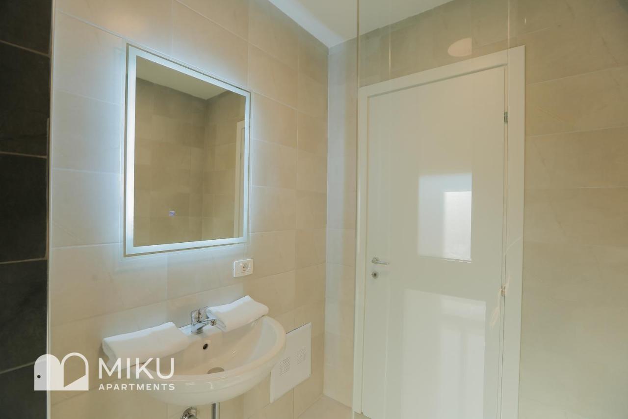 Miku Apartment - Bright 1 Bedroom Apartment At Olympic Residence Tirana Exteriér fotografie